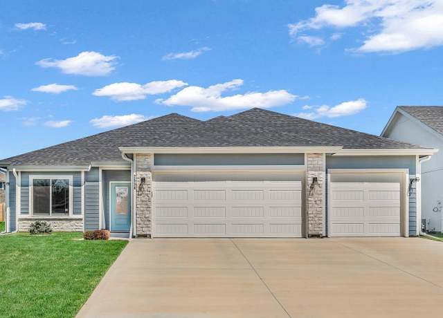 Property at 2536 E 26th Ter, Lawrence, KS 66046, 3 beds, 2 baths