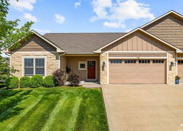 Property at 5736 Chimney Rocks Cir, Lawrence, KS 66049, 3 beds, 2 baths