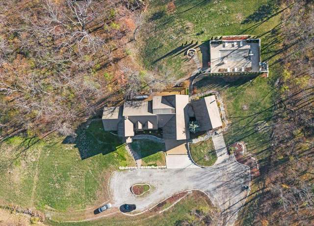 Property at 1173 N 1000 Rd, Lawrence, KS 66047, 4 beds, 4 baths