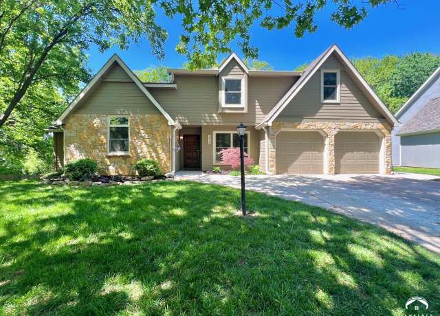 Property at 1319 Covington Ct, Lawrence, KS 66049, 4 beds, 2.5 baths