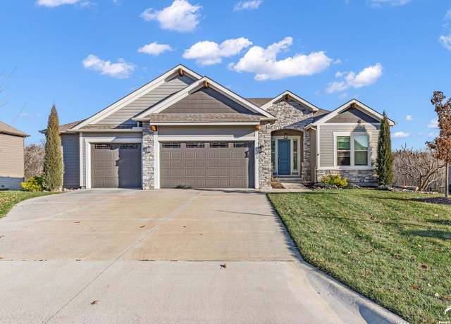 Property at 1316 Waverly Dr, Lawrence, KS 66049, 4 beds, 3.5 baths