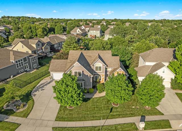 Property at 1108 Brynwood Ct, Lawrence, KS 66049, 6 beds, 5.5 baths