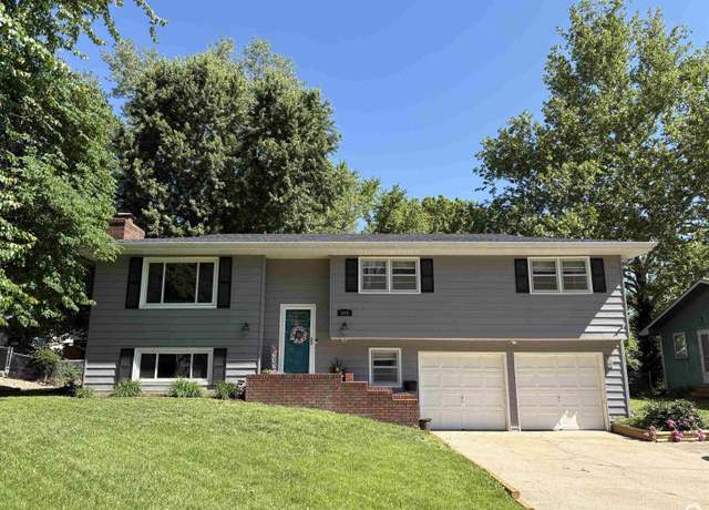 Property at 814 W 28th Ter, Lawrence, KS 66046, 4 beds, 2.5 baths