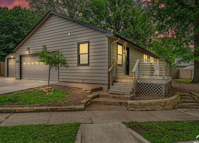 Property at 812 and 800 Arizona Ct, Lawrence, KS 66049, 4 beds, 2.5 baths