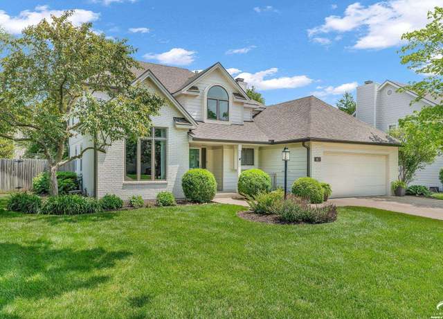 Property at 1813 Carmel Dr, Lawrence, KS 66047, 5 beds, 3.5 baths