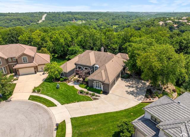 Property at 8709 Pine St, Lenexa, KS 66220, 5 beds, 5 baths