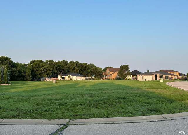 Property at 205 Knotted Bend Ct, Lawrence, KS 66049