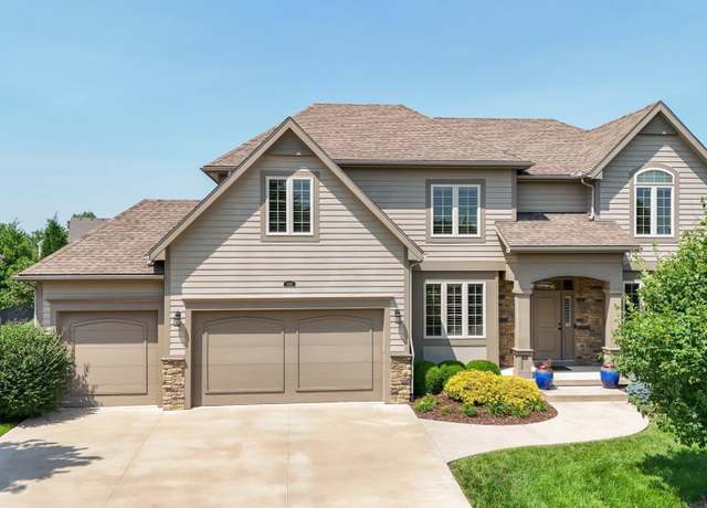 Property at 4910 Hickok Ct, Lawrence, KS 66049, 5 beds, 4.5 baths