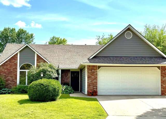 Property at 4921 Colonial Way, Lawrence, KS 66049, 3 beds, 2 baths