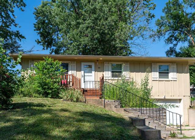 Property at 30 Browning Ct, Eudora, KS 66025, 3 beds, 2 baths