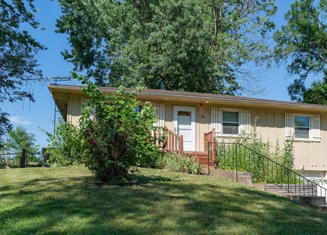 Property at 30 Browning Ct, Eudora, KS 66025, 3 beds, 2 baths