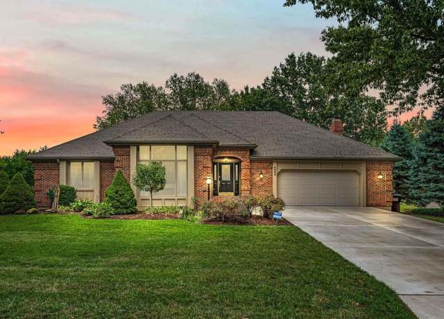 Property at 4504 Turnberry Dr, Lawrence, KS 66047, 5 beds, 3 baths