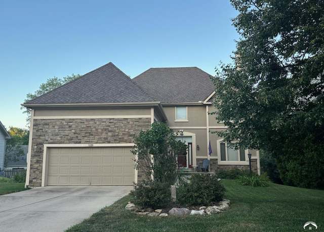 Property at 1120 Oak Tree Dr, Lawrence, KS 66049, 6 beds, 4.5 baths