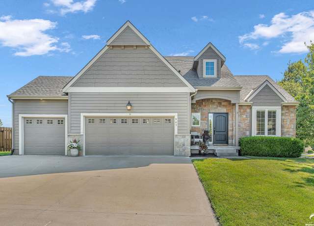 Property at 903 Robinson Ct, Lawrence, KS 66049, 4 beds, 3.5 baths