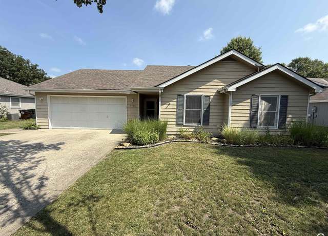 Property at 3420 W 28th St, Lawrence, KS 66047, 3 beds, 2 baths