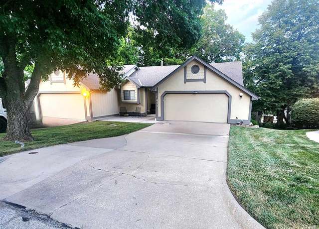 Property at 1439 Applegate Ct, Lawrence, KS 66049, 2 beds, 2 baths