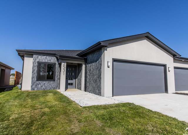Property at 2531 Wanda Way, Lawrence, KS 66046, 3 beds, 2.5 baths