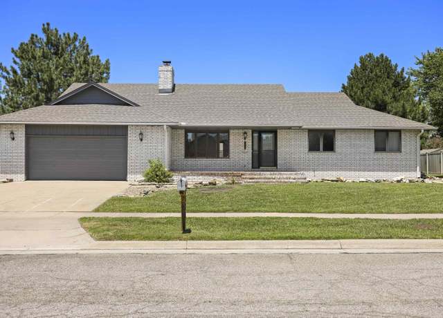 Property at 1316 E 19th Ave, Hutchinson, KS 67502, 4 beds, 3 baths