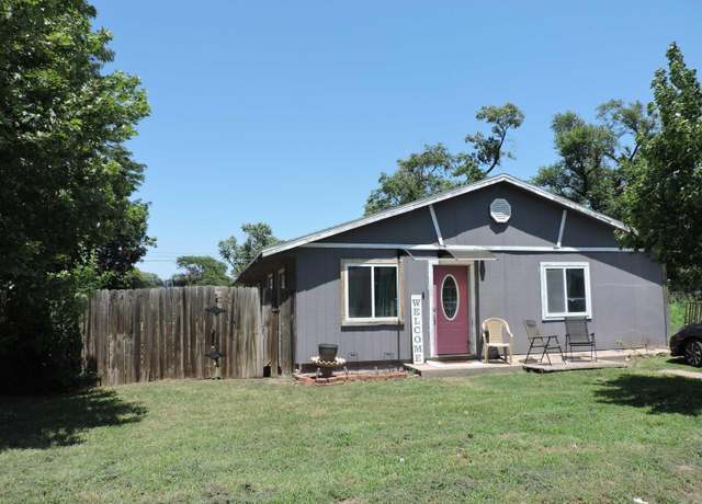 Property at 1508 E 6th Ave, Hutchinson, KS 67501, 4 beds, 2 baths