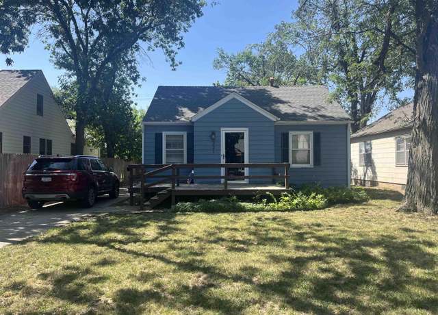 Property at 321 W Kirwin Ave, Salina, KS 67401, 2 beds, 1 bath