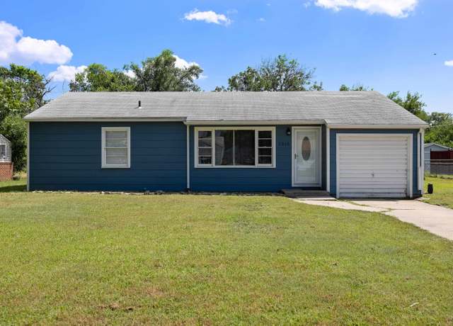 Property at 1015 E 13th Ave, Hutchinson, KS 67501, 3 beds, 1 bath