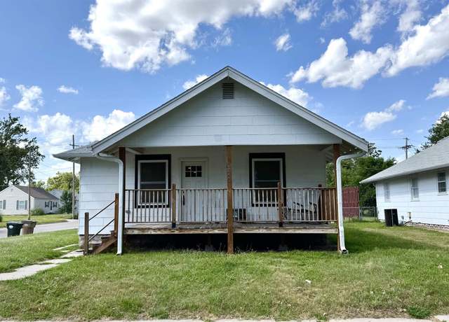 Property at 520 W 15th Ave, Hutchinson, KS 67501, 2 beds, 2 baths