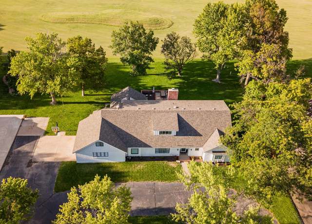 Property at 61 Willowbrook Rd, Hutchinson, KS 67502, 4 beds, 3.5 baths