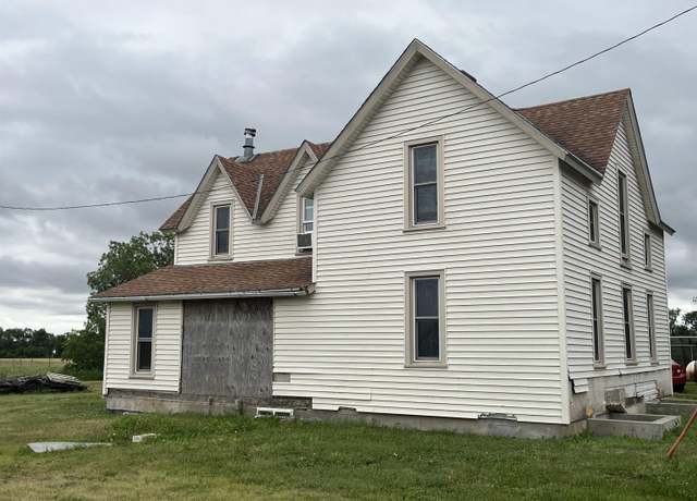 Property at 462 9th Ave, Inman, KS 67546, 5 beds, 1 bath