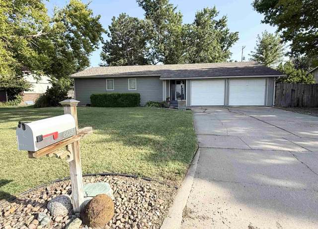 Property at 603 Idlewild Dr, Hutchinson, KS 67502, 4 beds, 2 baths