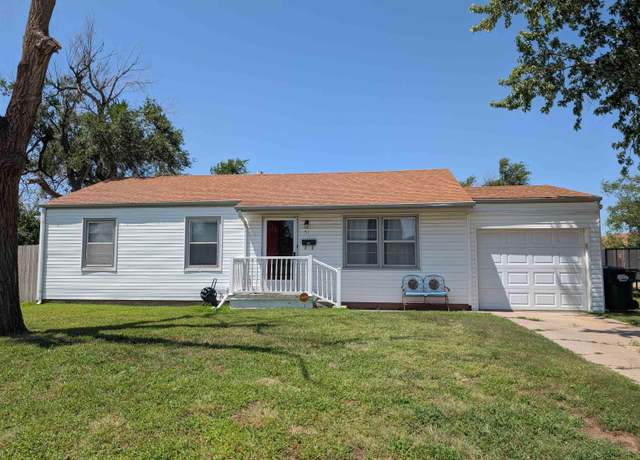 Property at 51 Halsey Dr, Hutchinson, KS 67502, 3 beds, 1 bath
