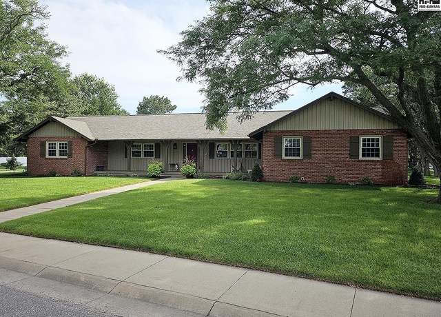 Property at 1407 N Dover Rd, Mcpherson, KS 67460, 3 beds, 3.5 baths