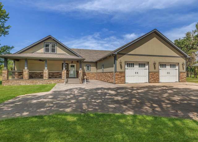 Property at 1006 E 69th Ave, Hutchinson, KS 67502, 3 beds, 4 baths