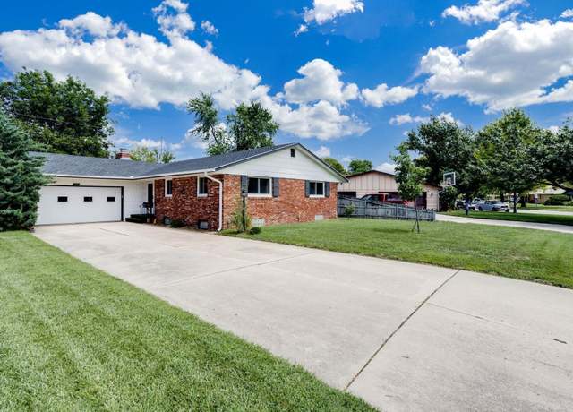 Property at 906 E 24th Ave, Hutchinson, KS 67502, 3 beds, 2 baths