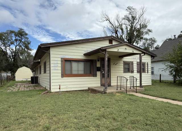 Property at 818 E 2nd Ave, Hutchinson, KS 67501, 4 beds, 1 bath