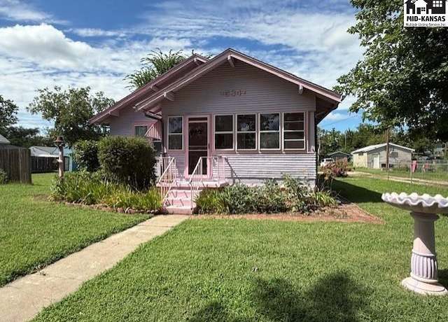 Property at 534 E Avenue C, Hutchinson, KS 67501, 4 beds, 3 baths