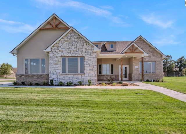 Property at 924 Veranda Cir, Mcpherson, KS 67460, 2 beds, 2 baths