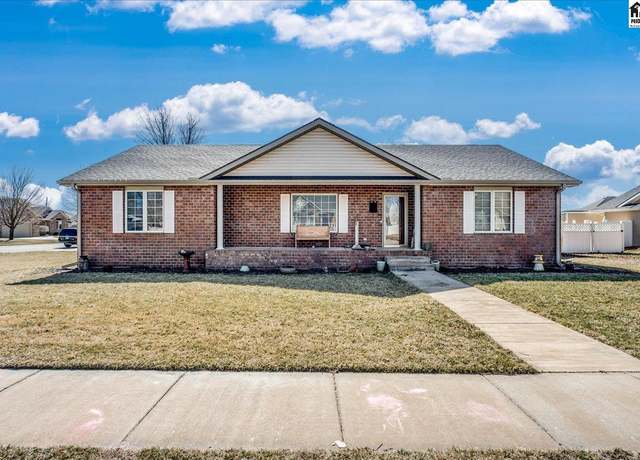 Property at 611 E 41st Ave, Hutchinson, KS 67502, 5 beds, 3 baths