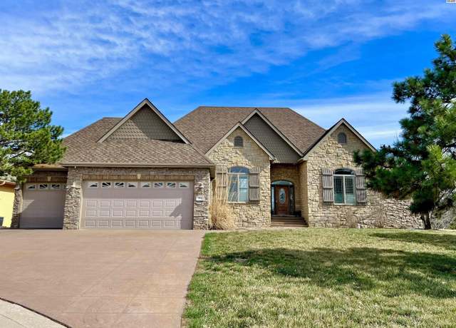 Property at 904 N Maxwell St, Mcpherson, KS 67460, 5 beds, 3 baths