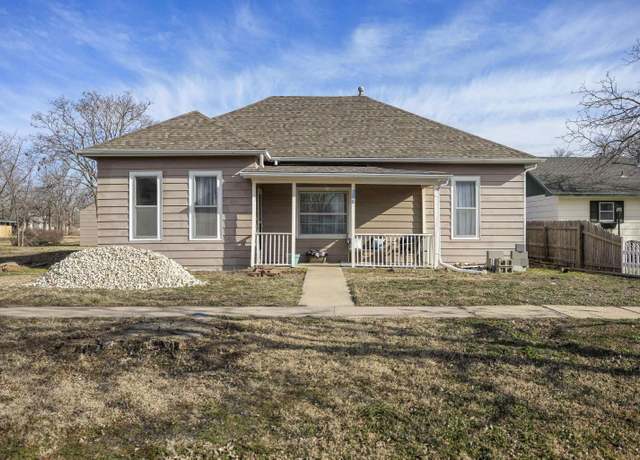 Property at 208 N Peabody St, Nickerson, KS 67561, 2 beds, 1.5 baths