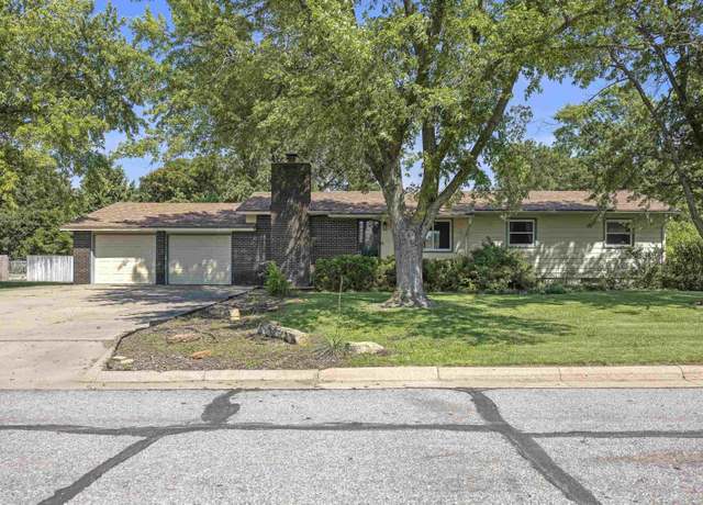 Property at 1116 S St John Ave, Lyons, KS 67554, 3 beds, 2 baths