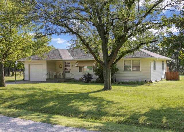 Property at 10 Truman Dr, South Hutchinson, KS 67505, 3 beds, 2 baths