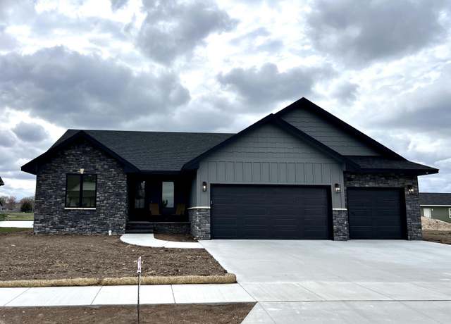 Property at 1659 Sonora Dr, Mcpherson, KS 67460, 3 beds, 3 baths