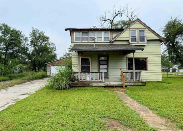 Property at 501 E Carpenter St, Hutchinson, KS 67501, 3 beds, 1 bath