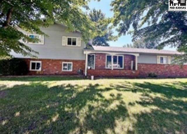 Property at 308 Hemlock St, Hutchinson, KS 67502, 3 beds, 2 baths