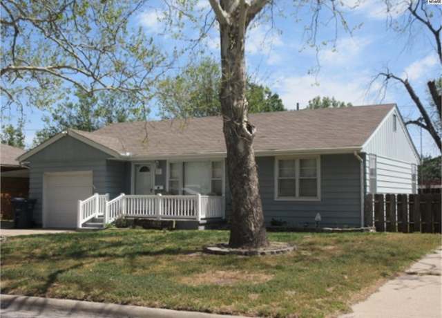 Property at 86 Faircrest Dr, Hutchinson, KS 67502, 2 beds, 2 baths