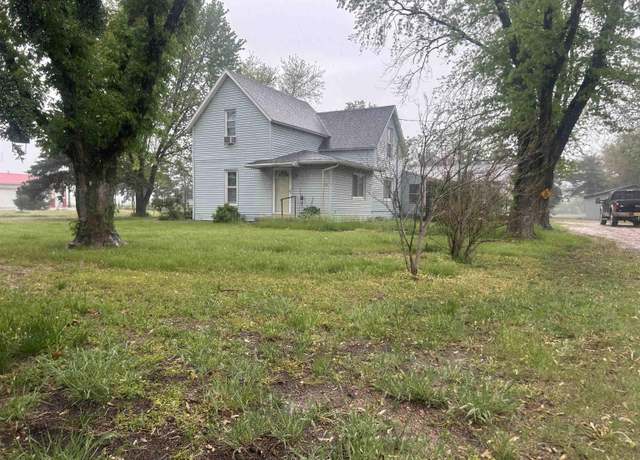 Property at 1606 W 56th Ave, Hutchinson, KS 67502, 3 beds, 2 baths