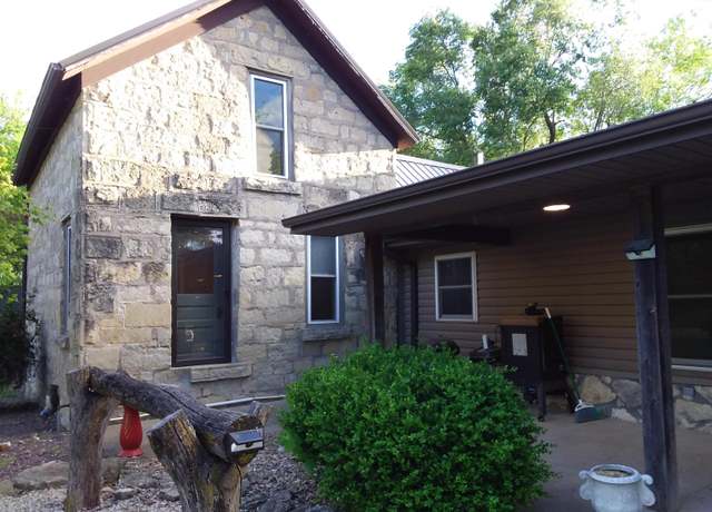 Property at 1883 120th, Marion, KS 66861, 3 beds, 2.5 baths