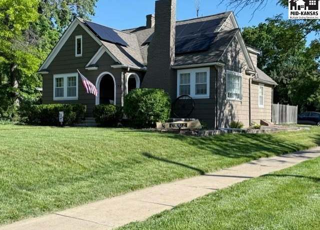 Property at 129 W 20th Ave, Hutchinson, KS 67502, 3 beds, 3 baths