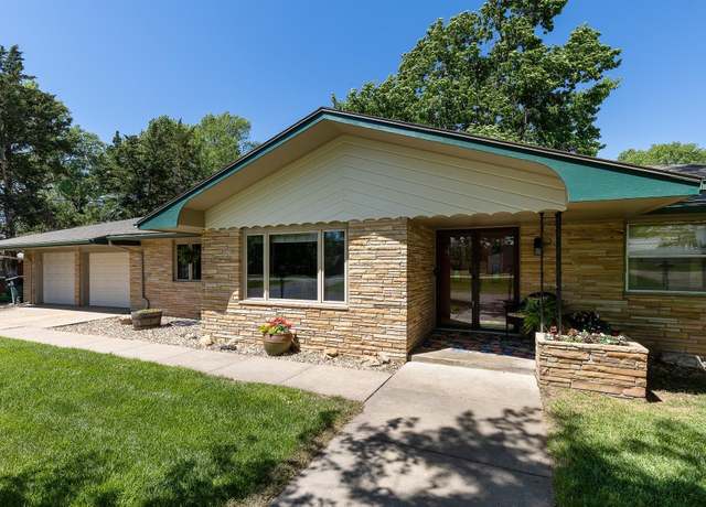 Property at 6207 N Monroe St, Hutchinson, KS 67502, 4 beds, 4 baths