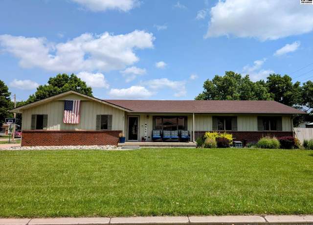 Property at 401 Trail West St, Mcpherson, KS 67460, 4 beds, 3 baths